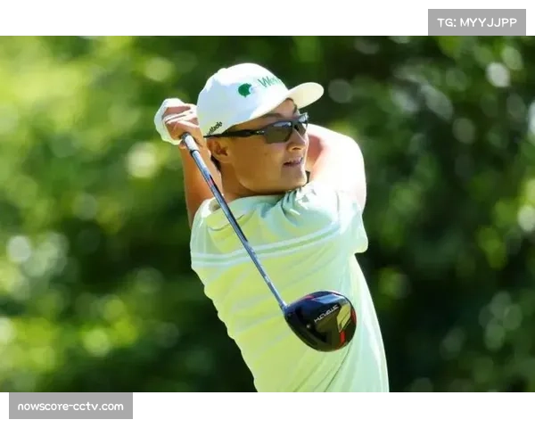 李昊桐迪拜竞赛排名非美巡会员第七，首获2026赛季美巡赛全卡