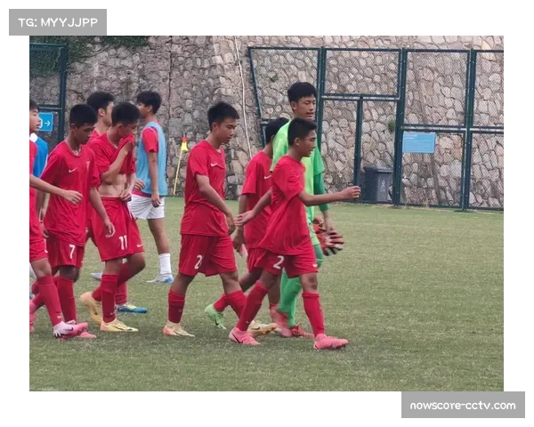 U15锦标赛校园交流活动举办，外国球员尝试书法武术互动